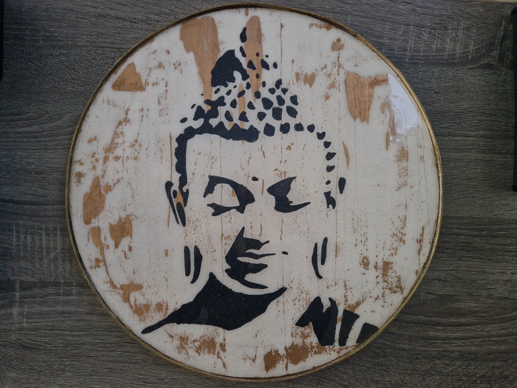 Whitee`Buddha