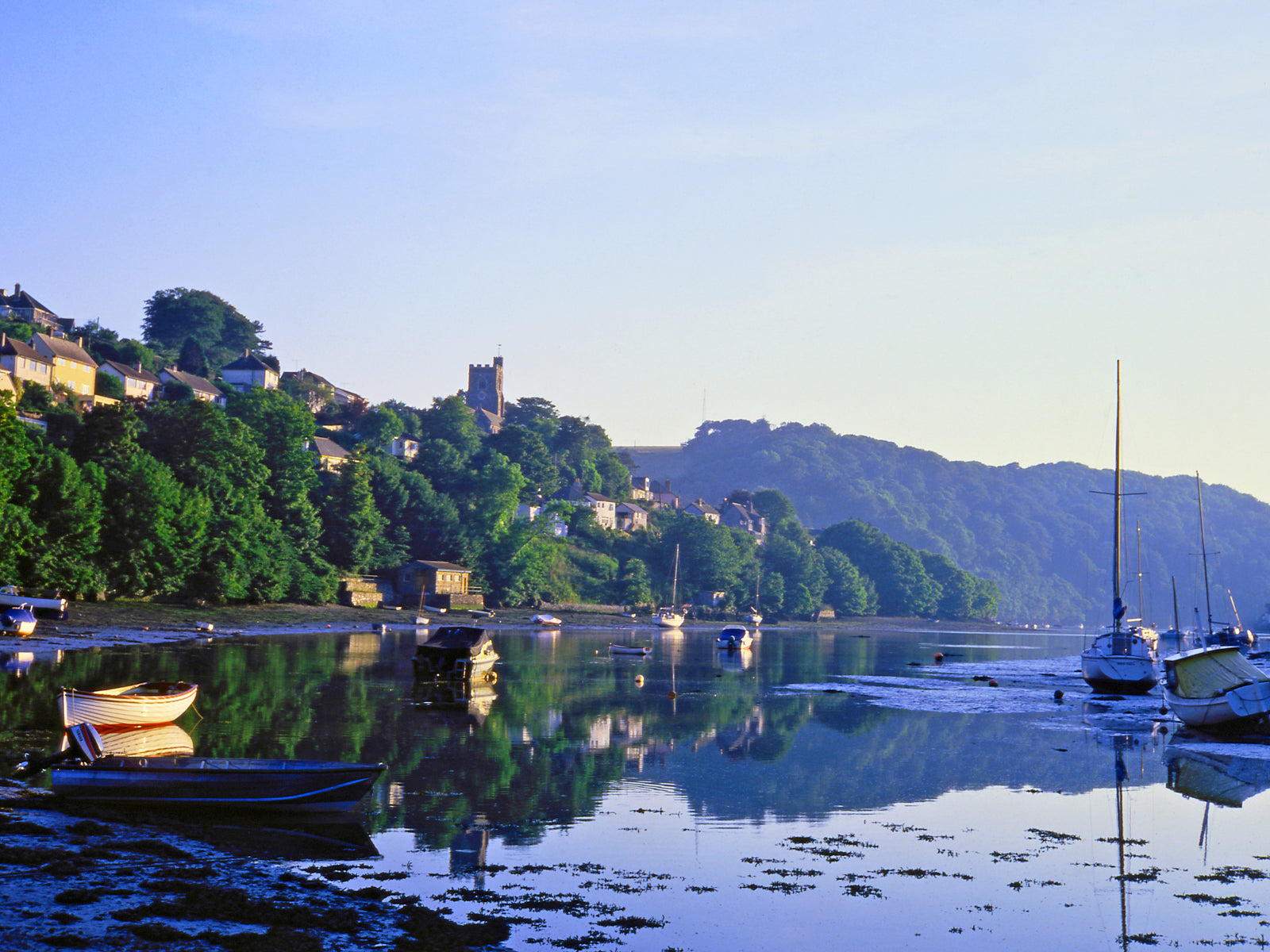 L'heure Bleue at Noss Mayo